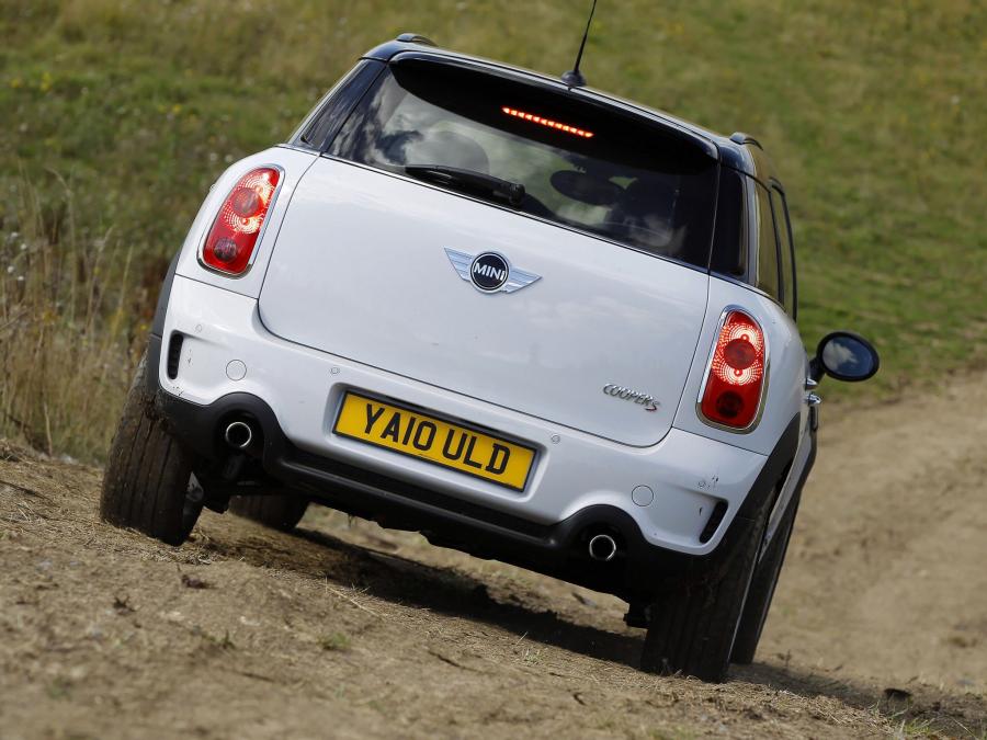  Mini Cooper Countryman S All4 2010 года  (UK) (фото 2 из 4)